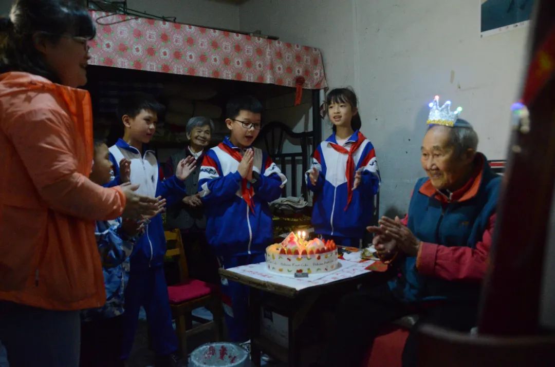 趙爺爺，祝您生日快樂！
