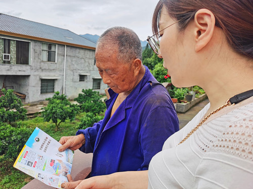 洪江人民法院禁毒宣傳進(jìn)農(nóng)村