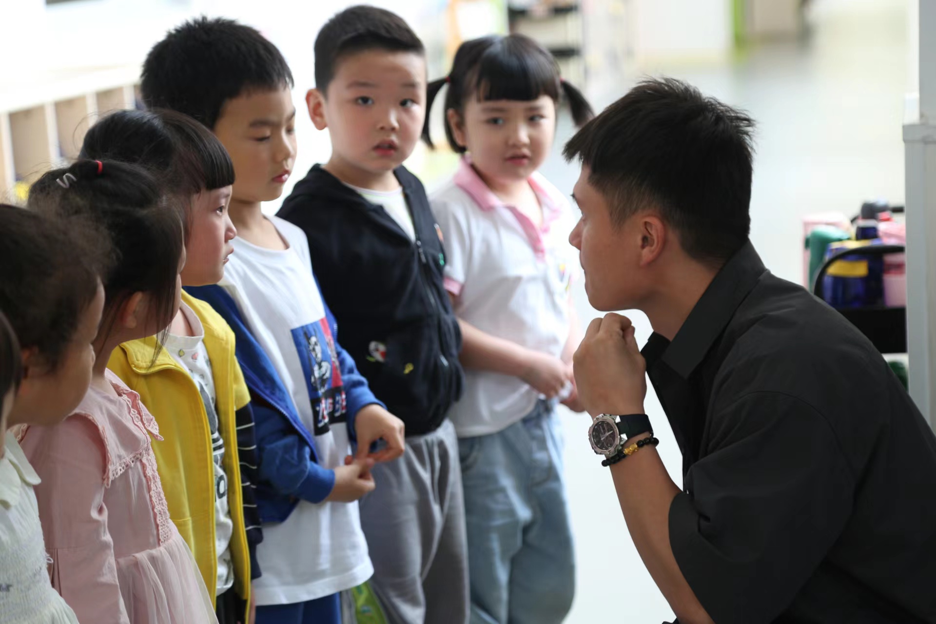 实验幼儿园：开展幼儿防拐骗演练活动