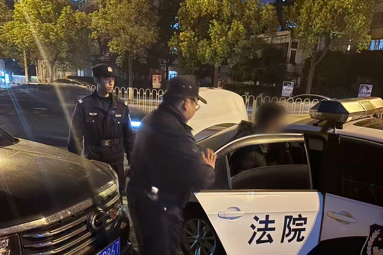 雨湖区人民法院：铁腕亮剑护法威  岁末攻坚显担当