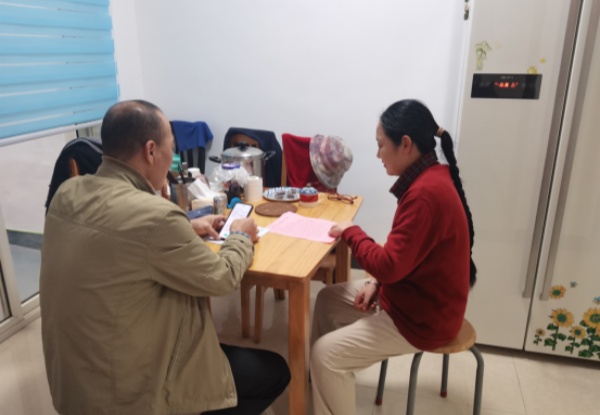 葩金社区：“一核两管三治”助推全国1%人口抽样调查高效完成