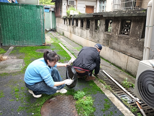 葩金社區(qū)： “凈家園”行動(dòng)持續(xù)發(fā)力