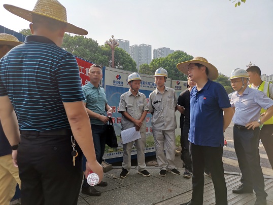 市领导调度城区排水防涝项目建设施工进度