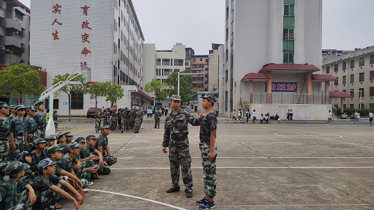 “武术进校园”活动走进蔡子池中学