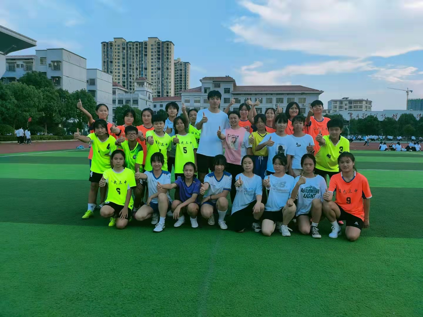 临武三中：全运会冠军返母校 莘莘学子燃激情