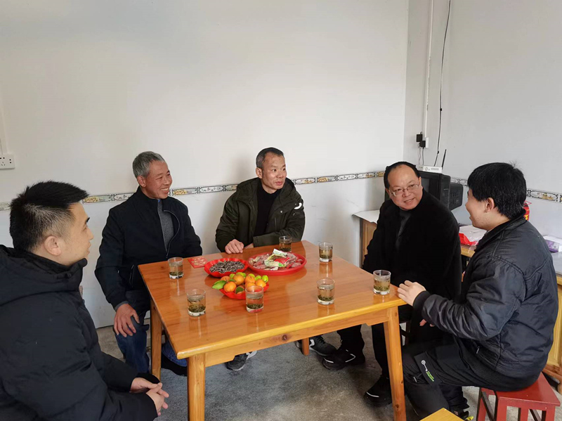 县领导开展春节前走访慰问活动