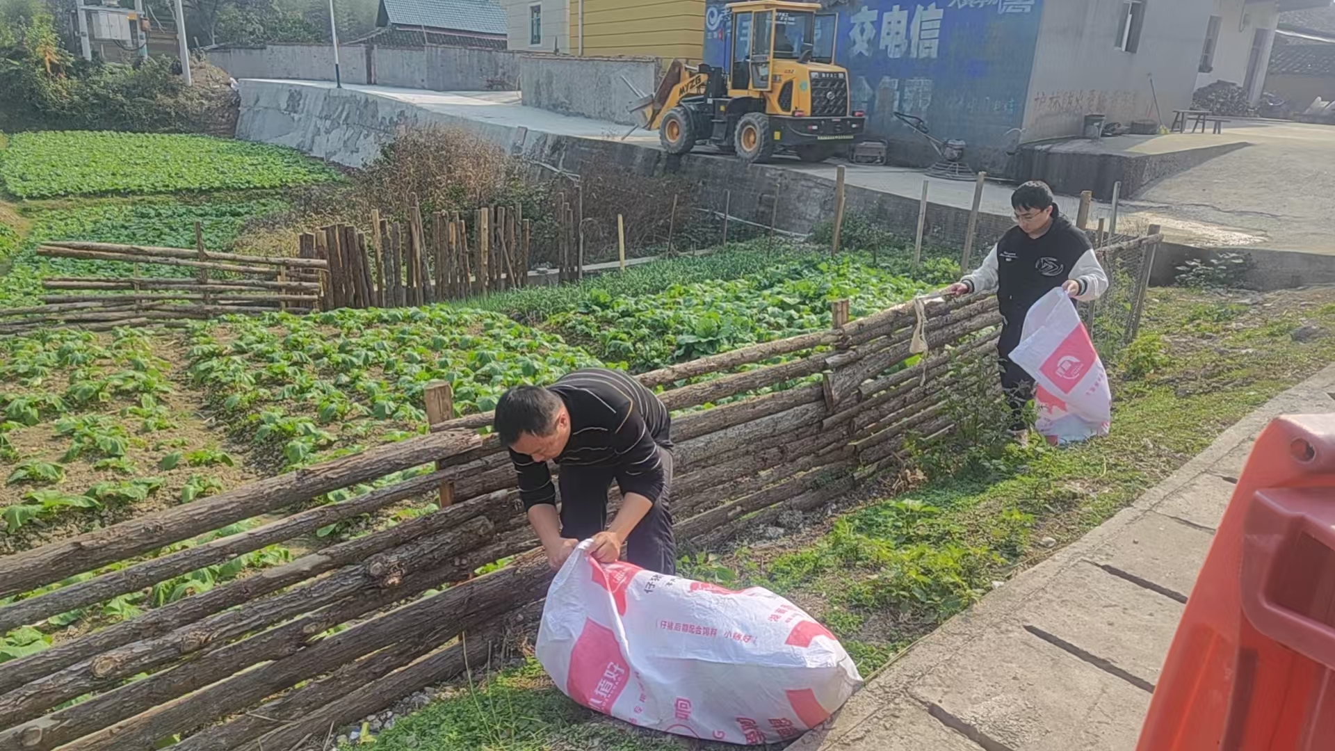 中方县铜鼎镇：人居环境整治点亮乡村新画卷