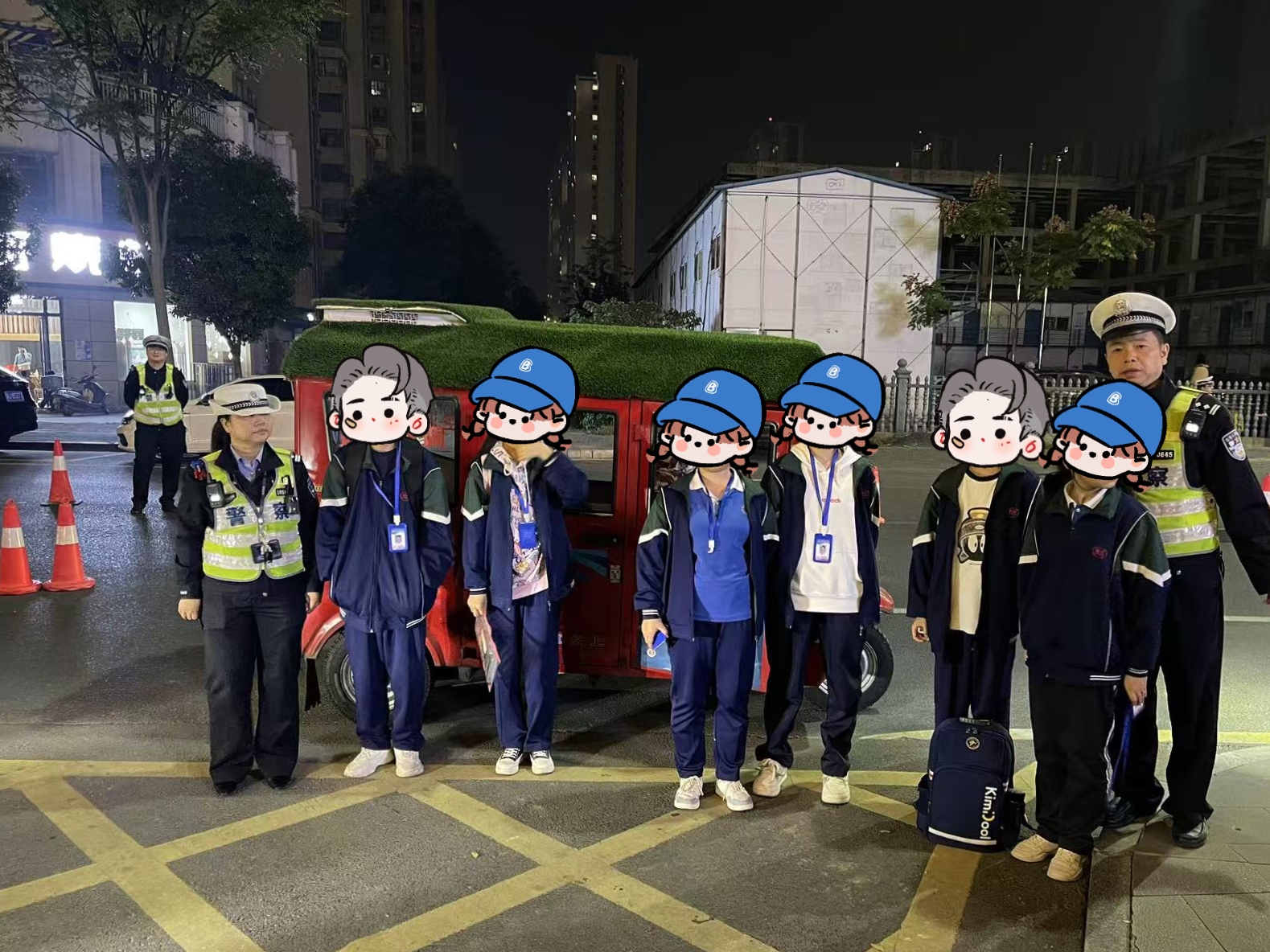 鼎城交警大队：正三轮载客摩托车竟搭载6名学生 违规载人“驶”不得