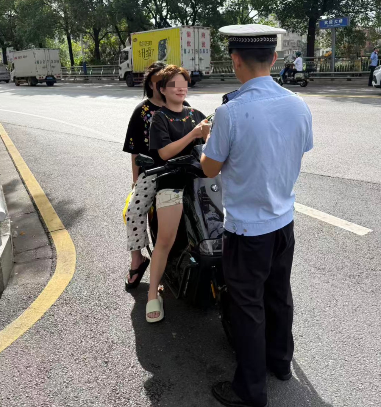 市公安交管支队直属六大队：严查摩电交通违法 筑牢道路交通安全防线