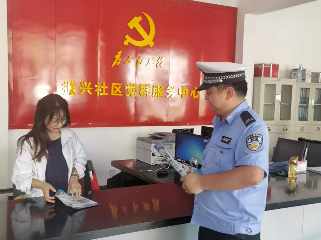市交管直属六大队：暑期宣传不“打烊” 守护出行“平安线”