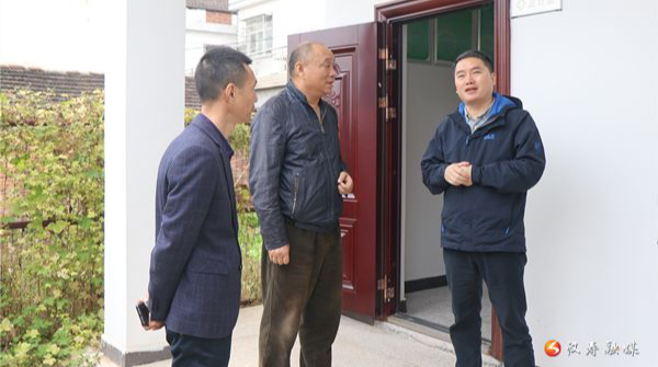 汉寿县领导熊毅到株木山街道督导主题教育、秸秆禁烧等工作
