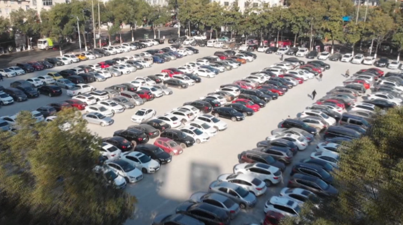 【视频】汉寿：棚改地块巧“变身”群众停车不再难