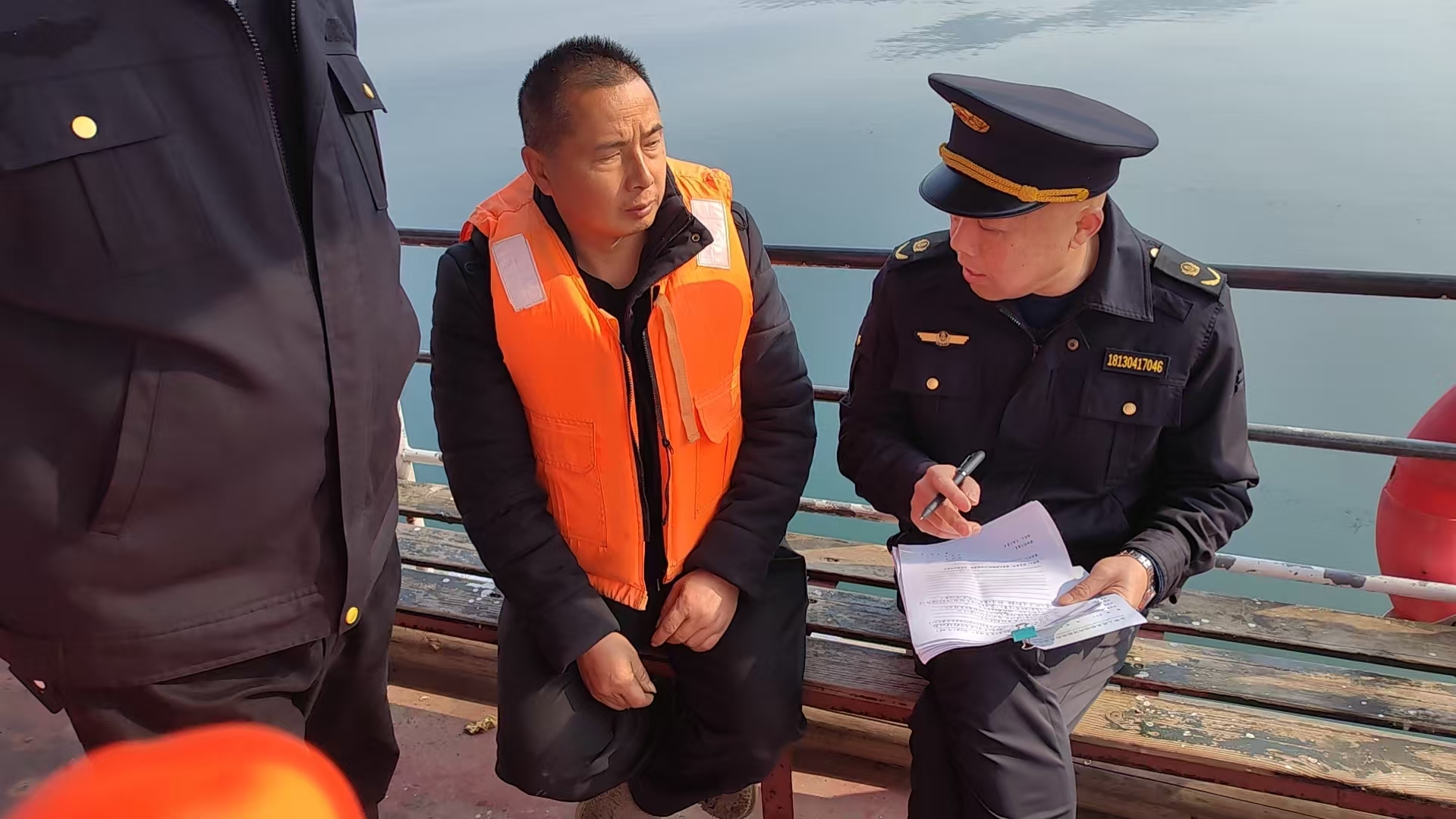 中方县交通运输综合行政执法大队开展船舶通航秩序集中整治暨“打非治违”专项行动