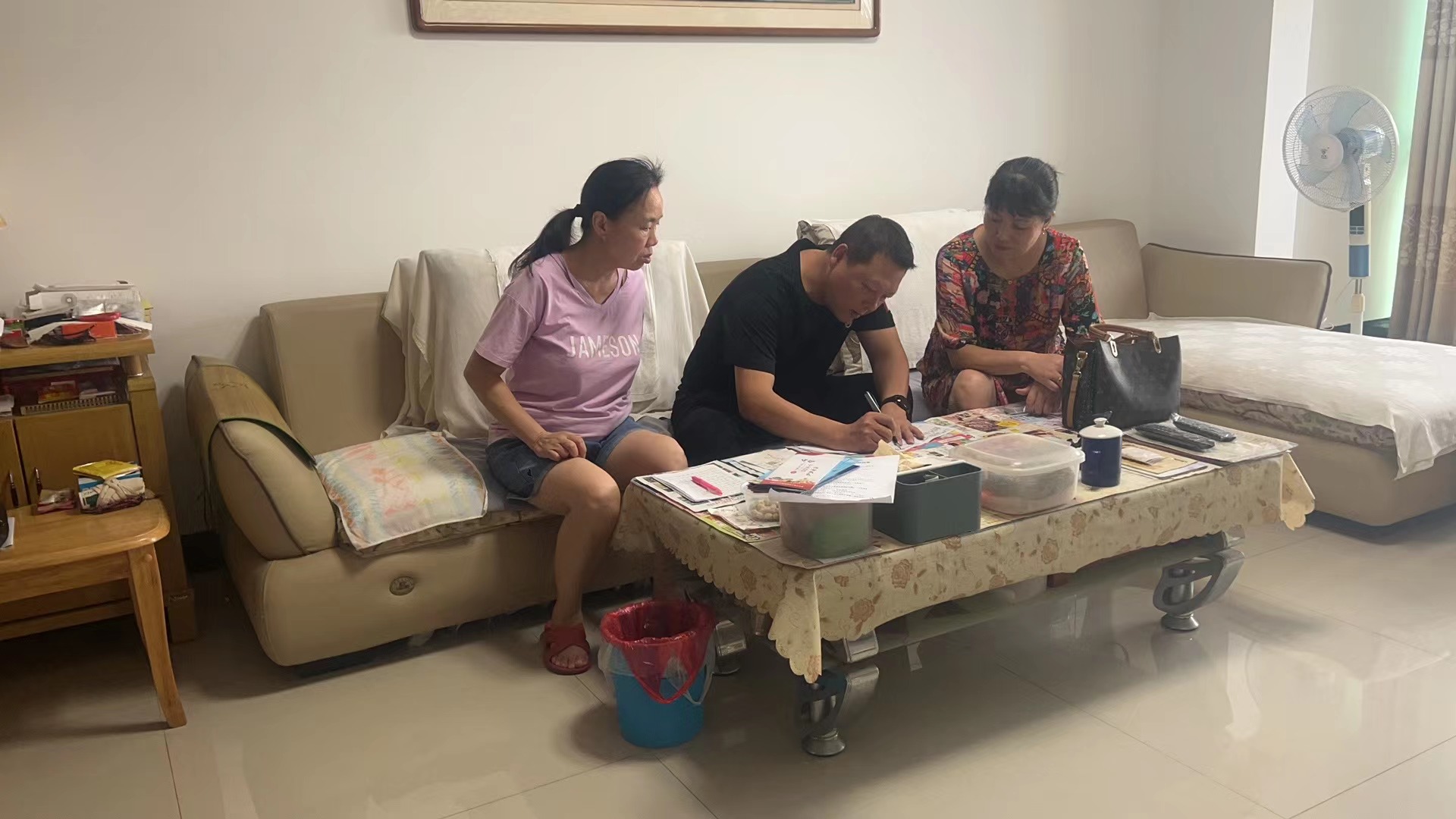 石鼓城管：深入推进平安建设 持续优化营商环境
