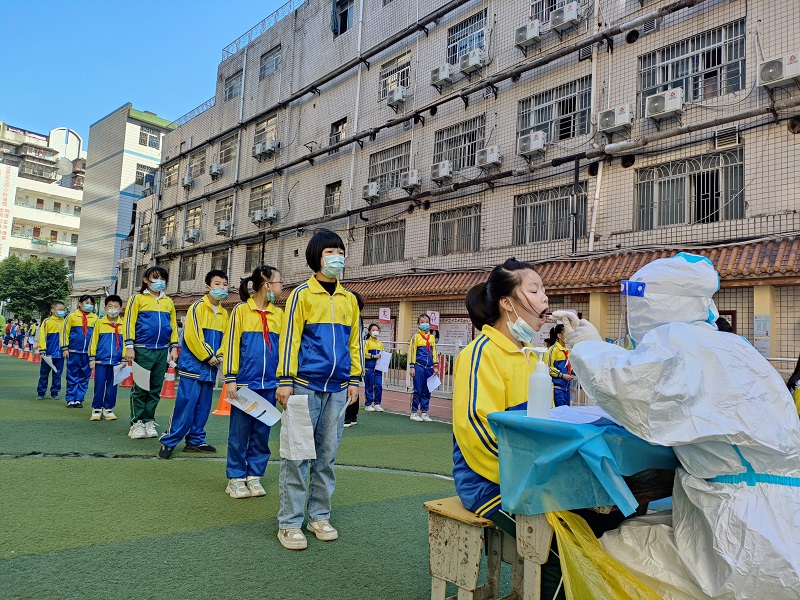 抗疫有力量 | 师生配合 有序高效——多图直击石鼓区校园核酸检测现场