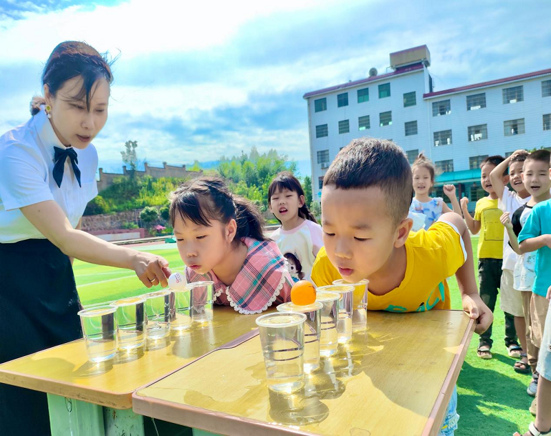 石鼓区灵官庙小学举行“学科融合”启蒙体验活动