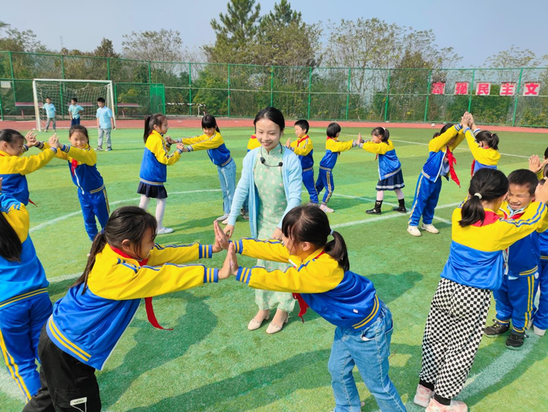 灵官庙小学：保持健康心理，争做阳光少年