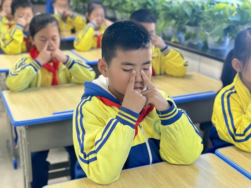 爱眼护眼，我在行动，石鼓区金源小学举行眼保健操比赛