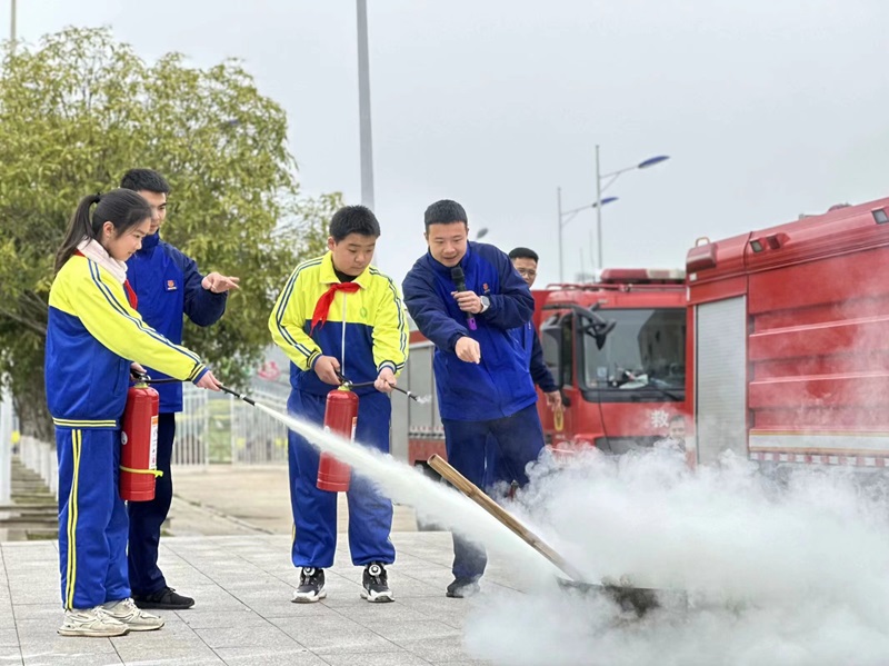 金源小学：居安思危鸣警钟，防范未“燃”保平安