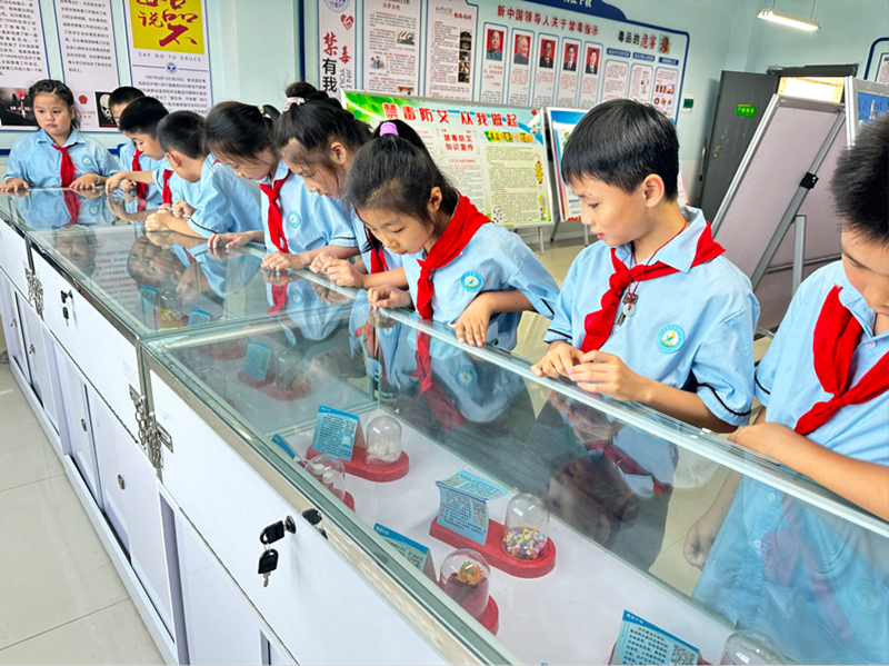 金源小学开展“6·26国际禁毒日”教育宣传活动