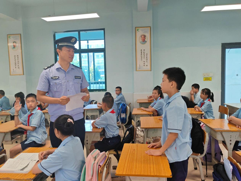 “做自己的守护者！”金源小学开学第一课安全先行