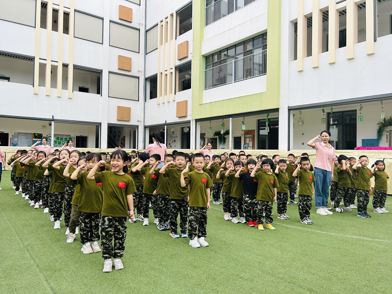 “小小兵”集结号响彻石鼓区实验幼儿园，爱国军训震撼开启！