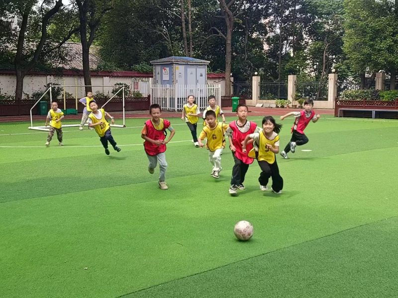 红十字基金会公益课程，助力同兴路小学足球梦想启航