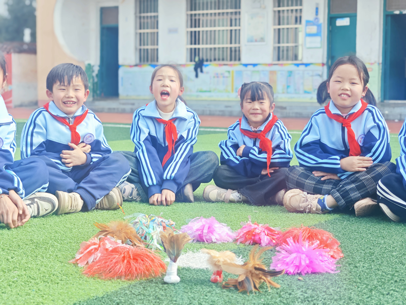 三星小学：从指尖到脚尖，小毽子撬动大课间