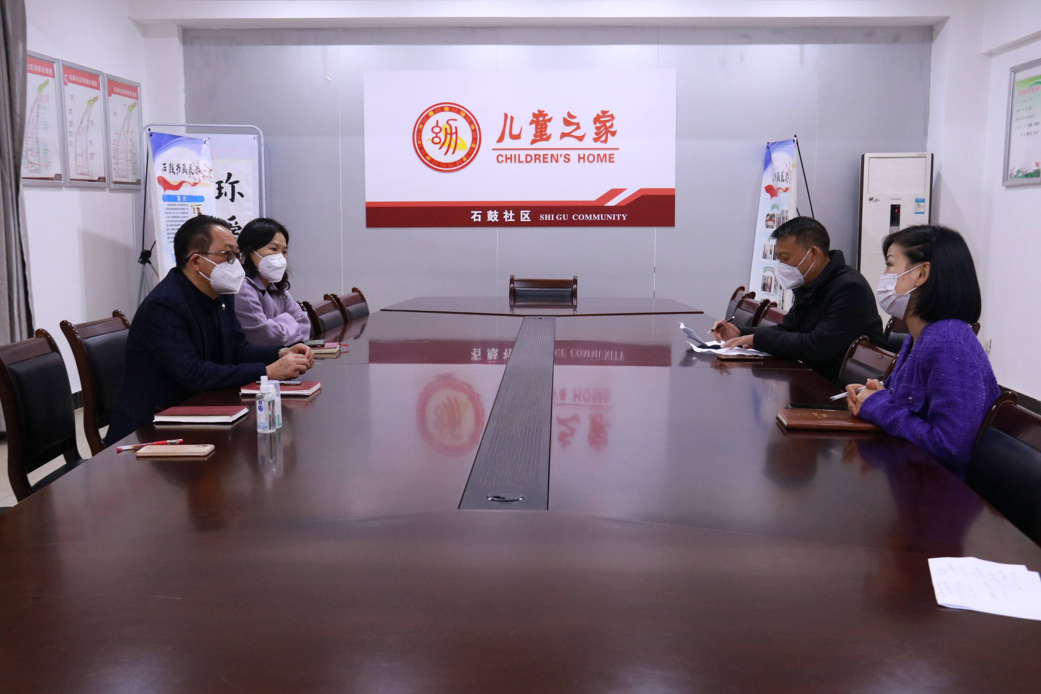 石鼓区人大主要领导督导检查疫情防控工作