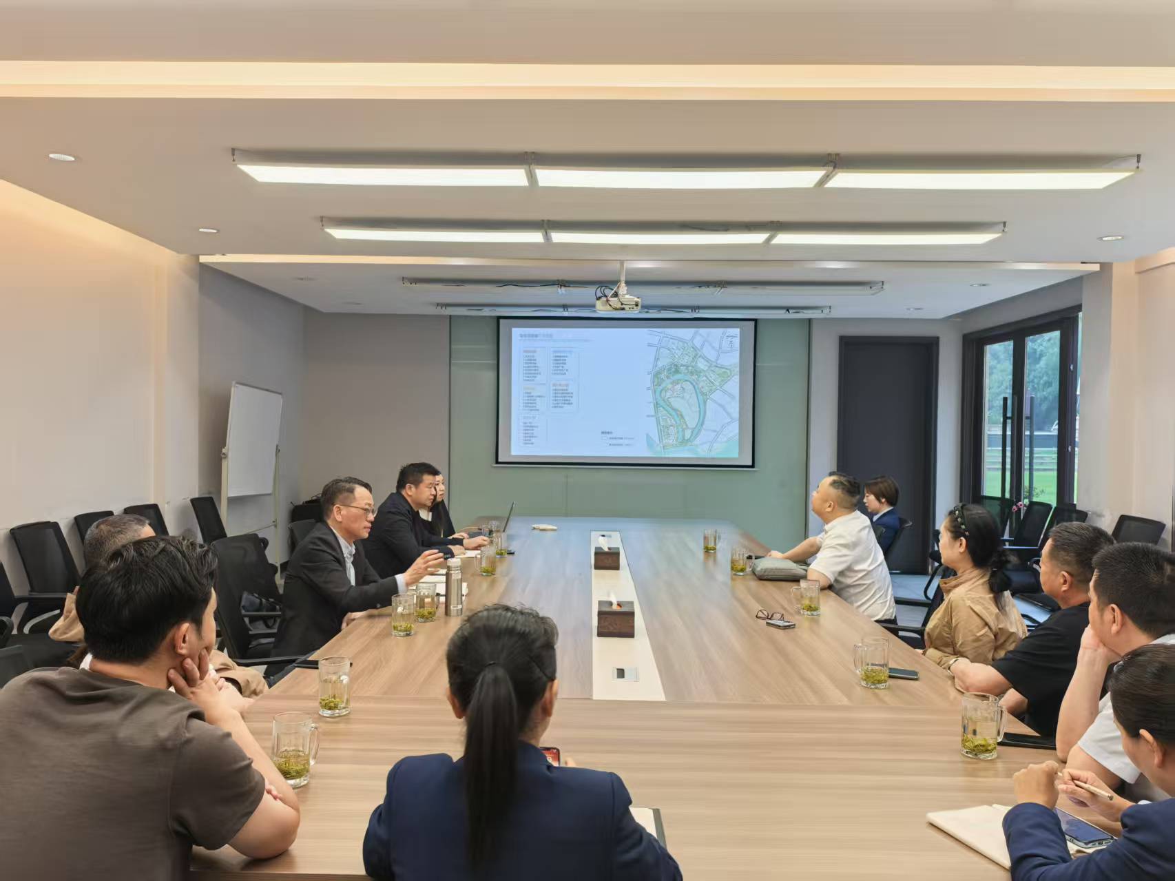 石鼓区人大赴耀江集团开展调研，共绘雁栖湖运动康养示范区发展蓝图