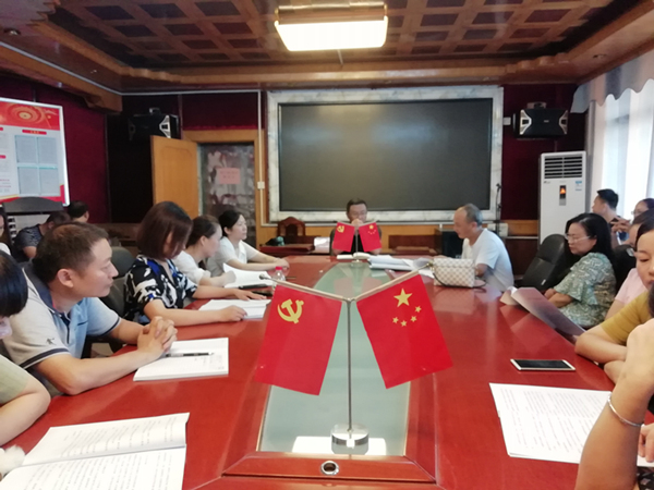 人民小学：县管校聘 征良计询良策