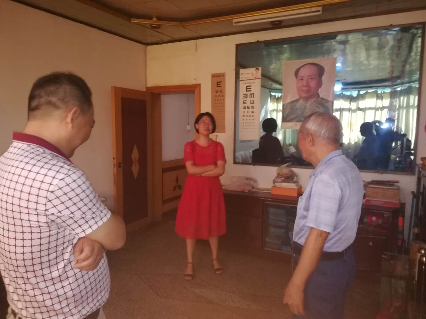 县科技和工业信息化局举行“八一”座谈会
