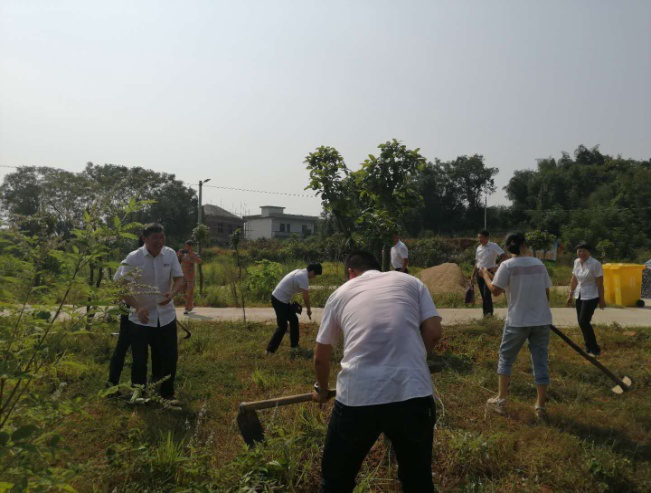 党日活动乡村行,助力扶贫心连心