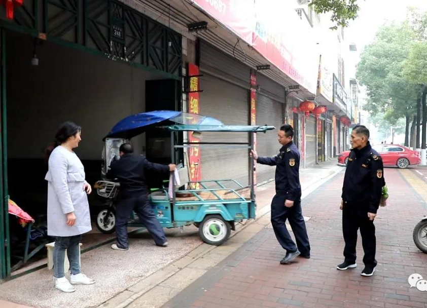 “城管进社区”  服务群众“零距离”