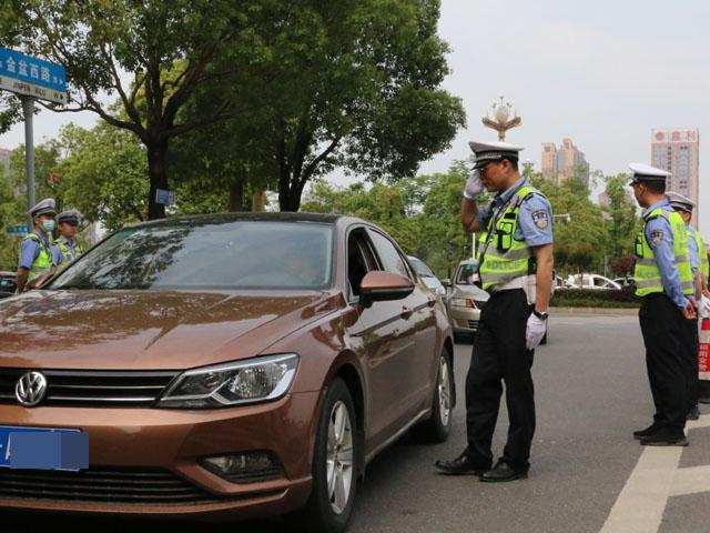 祁阳：百警出动  大力开展摩托车、电动车综合整治