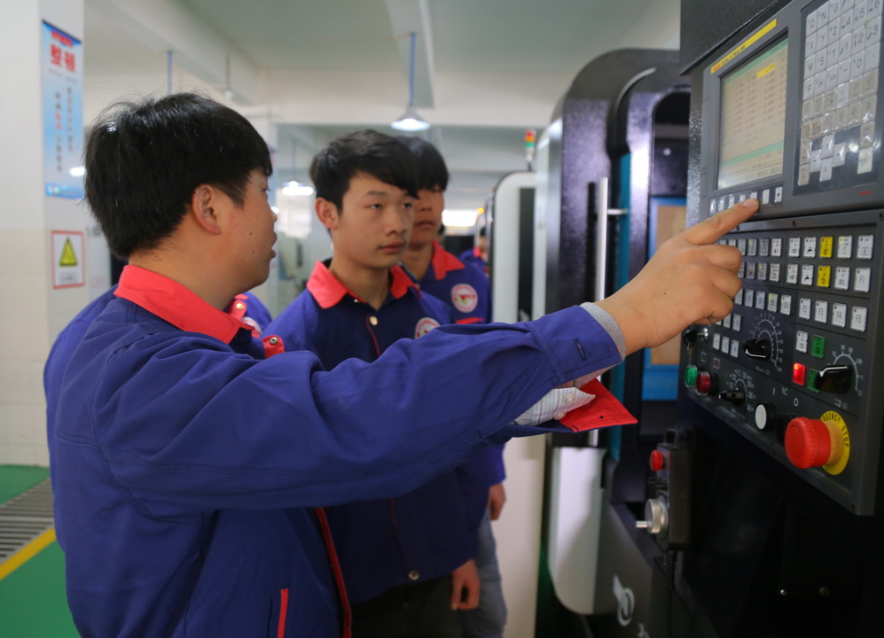 四、典型案例2：建卓越学校  做卓越教师