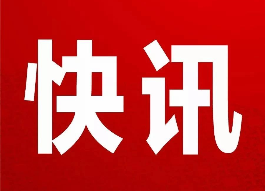 祁阳百警出动整治摩托车电动车交通违法