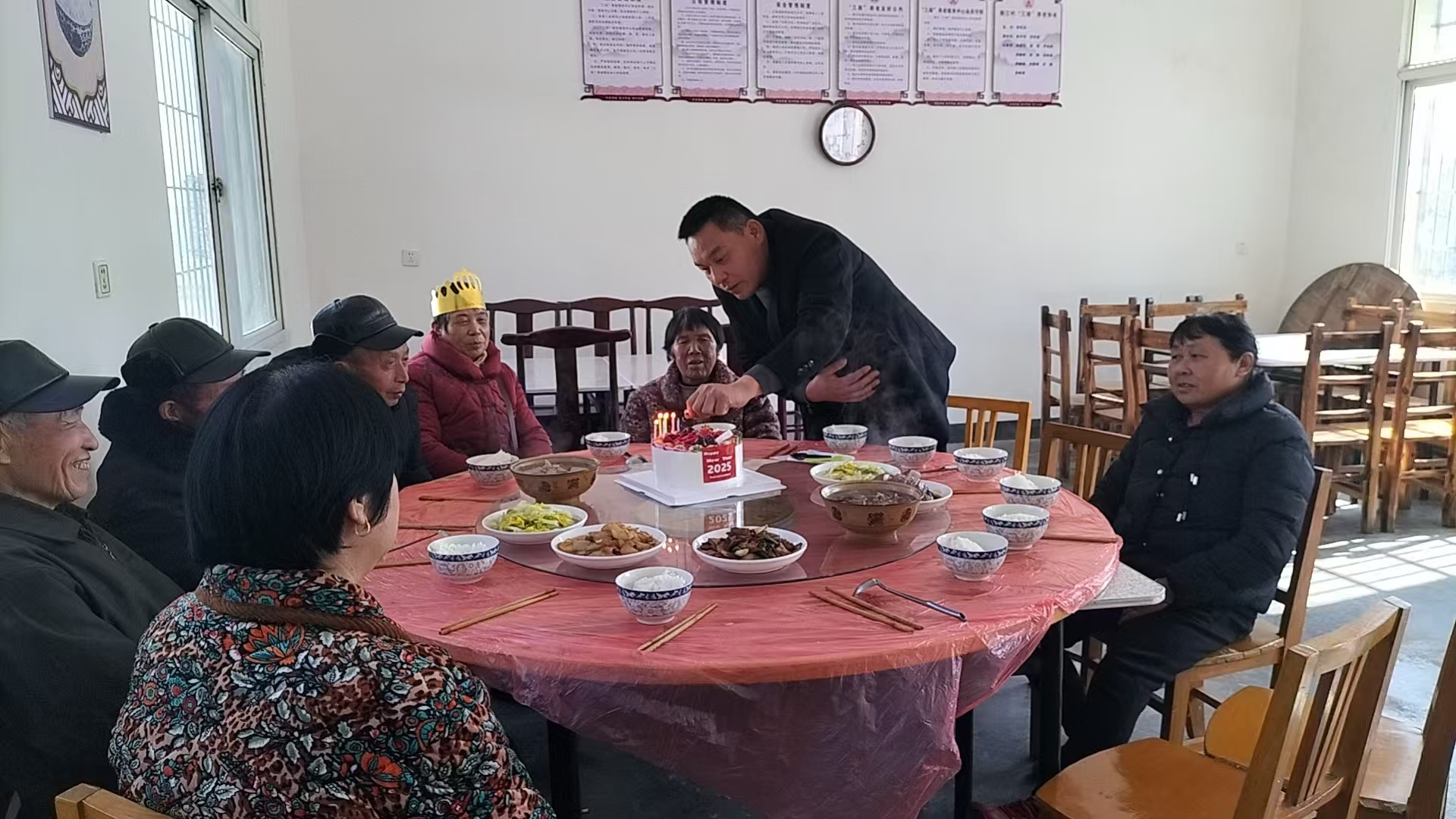 神鼎山镇：古稀老人从简庆生，移风易俗深入人心