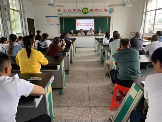 毛家滩回维乡举办校车驾驶员、照管员安全培训