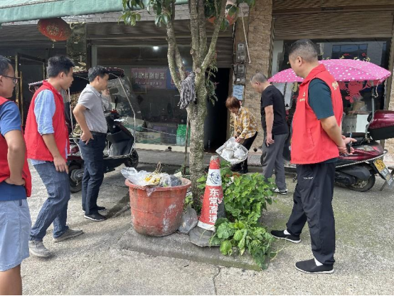 汉寿县毛家滩回维乡：垃圾撤桶“微改变”，乡村环境“大提升”