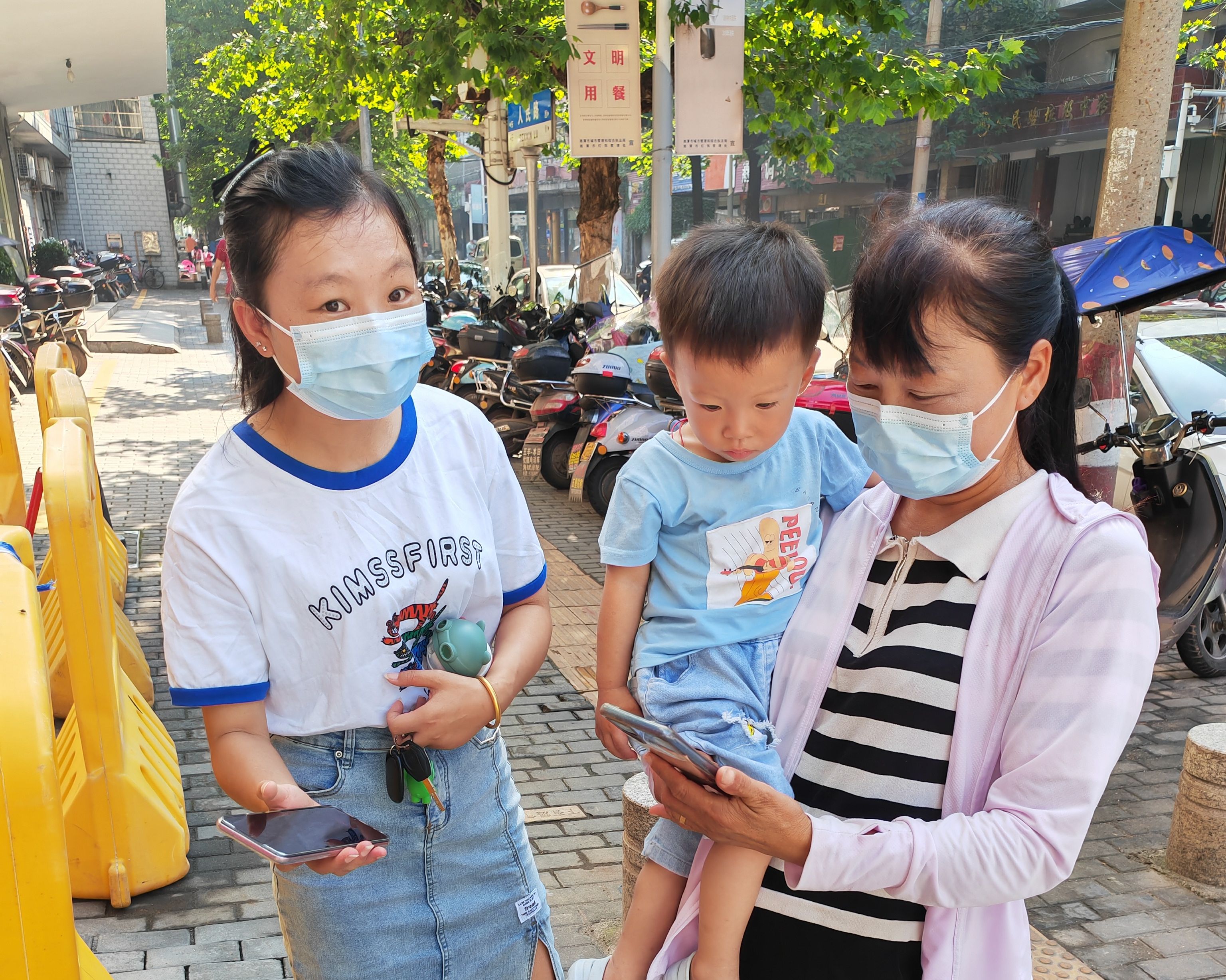 区委党史研究室：拾金不昧彰美德，文明创建显成效