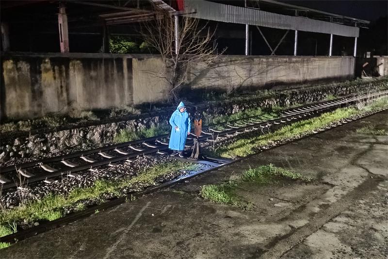 江南工业集团：风雨中的铁路发运