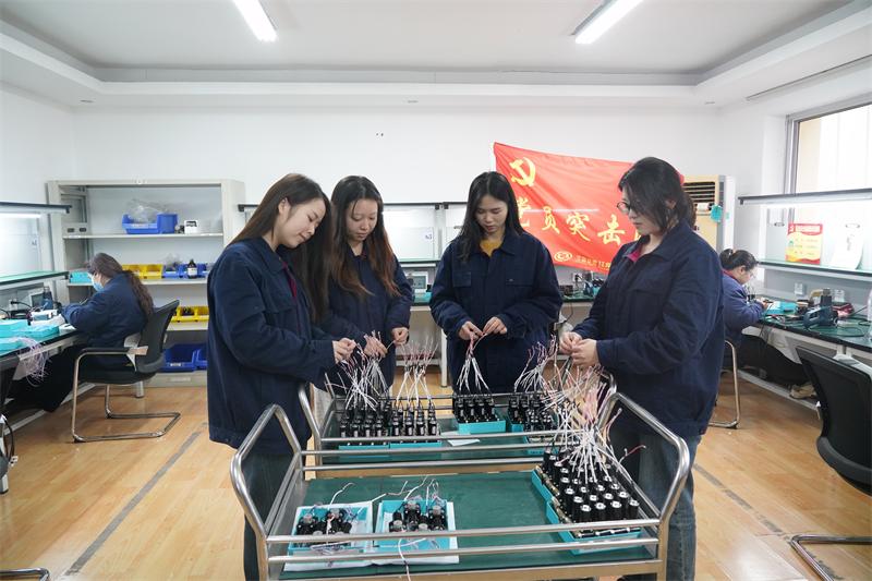 江南工业集团：组建党员突击队  攻坚装备建设任务