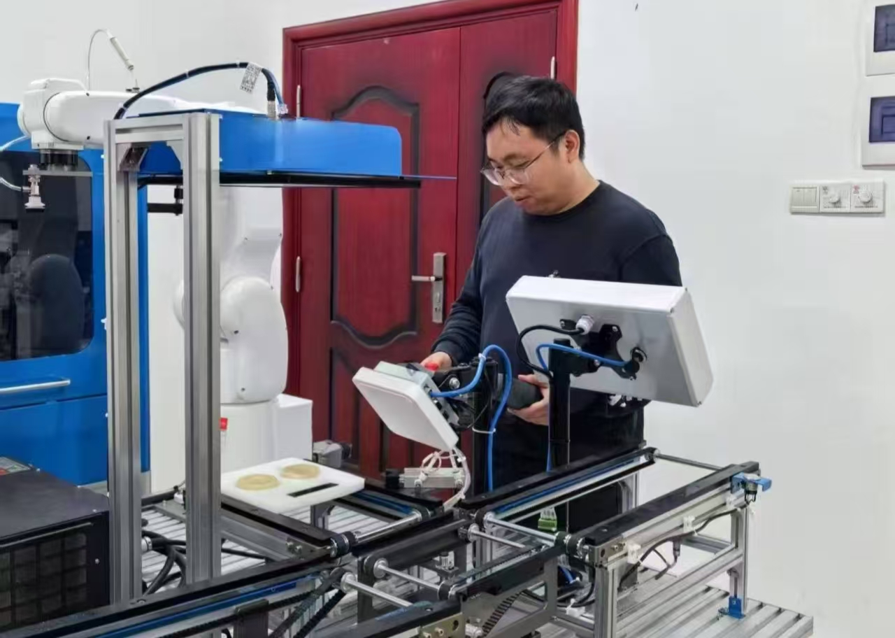 江南工业集团博士后科研工作站新增成员