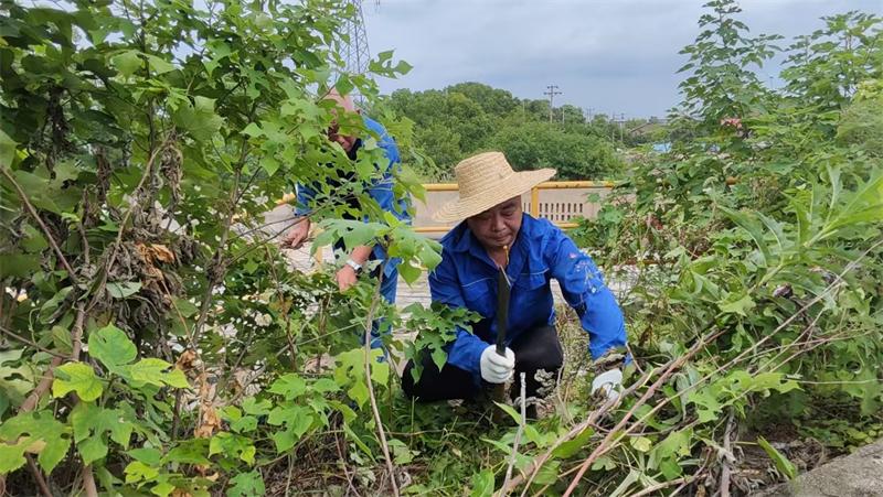 “烤”验下的红色坚守  江南工业集团党员突击队为三酸罐区筑牢安全屏障