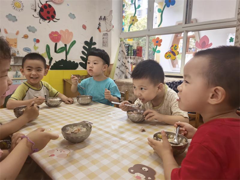 江南幼儿园：深耕膳食精益管理 守护幼儿舌尖安心