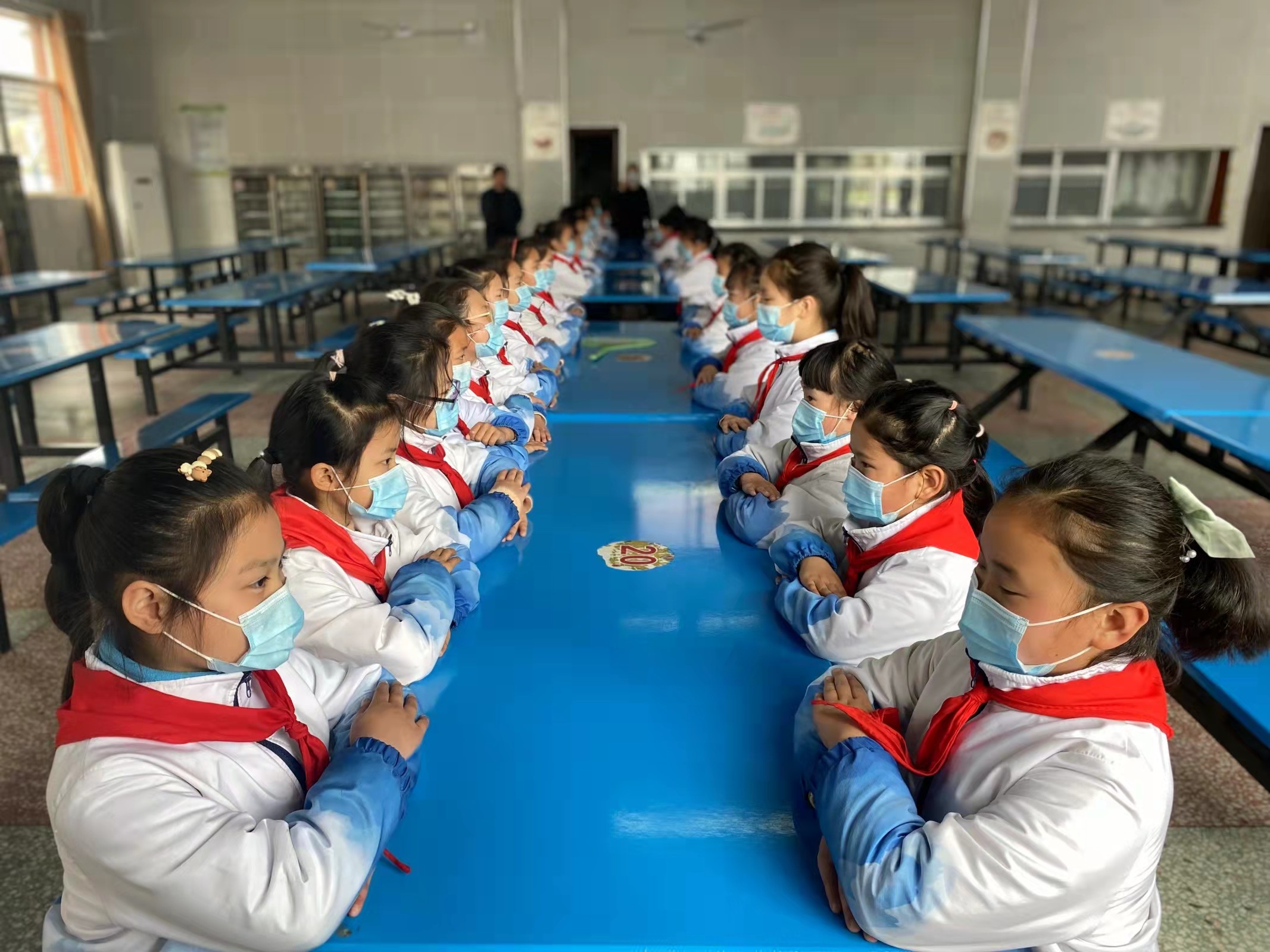 就餐文明伴我成长——社木铺小学举办就餐文明展示评比活动