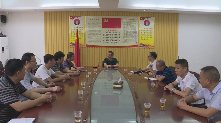 庆祝第36个教师节|陈晓云在树德中学 香梅中心学校走访慰问