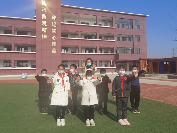 凝心聚力，我们对小“阳”人说不