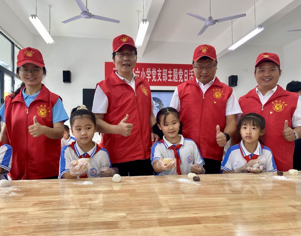 “月圆中秋，情满六小“”  ——武陵区第六小学中秋活动